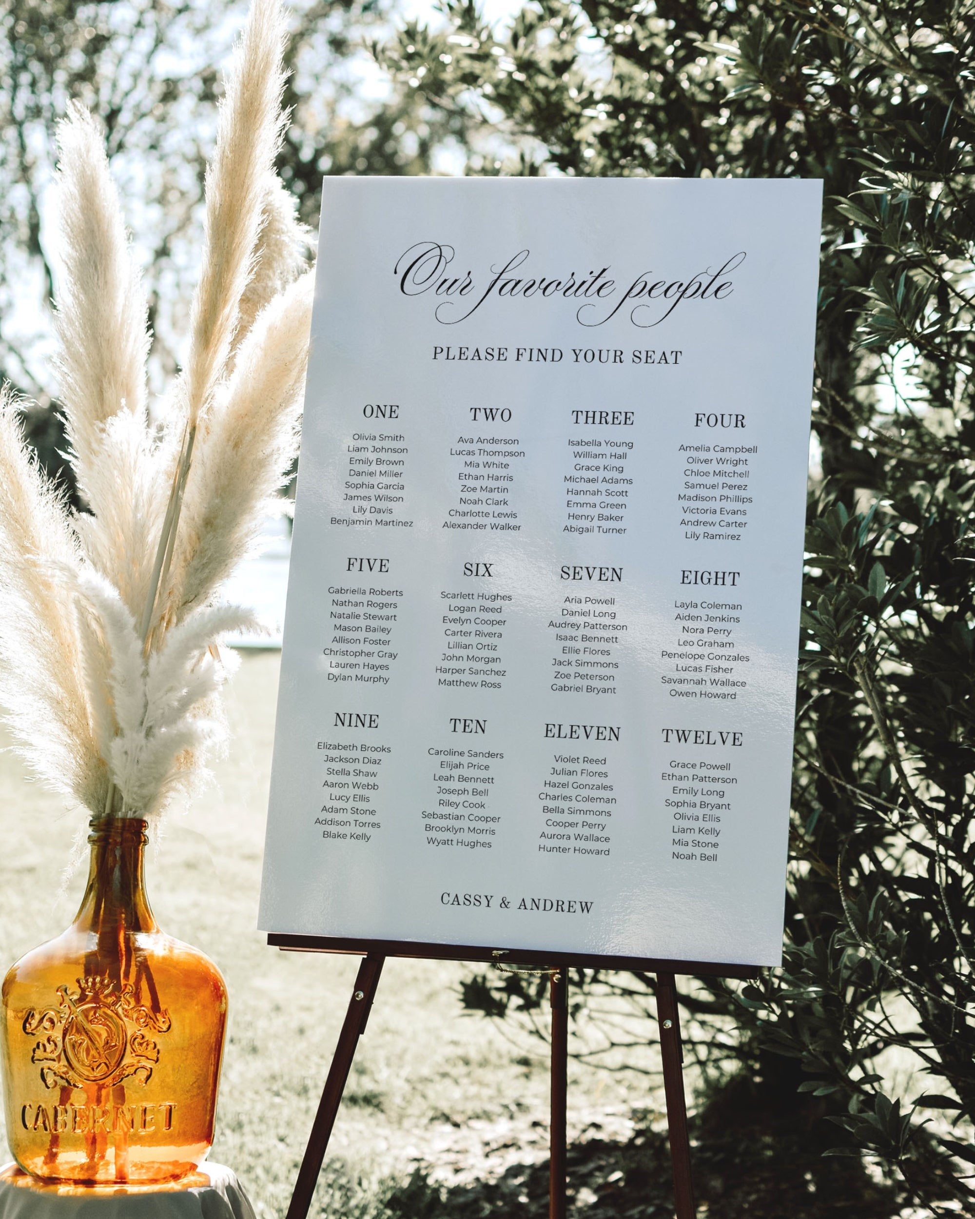 Our Favorite People Seating Chart: Editable Minimal Wedding Seating Sign 011